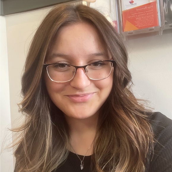 Meet your Posher, Kaitlyn - Picture 1 of 1